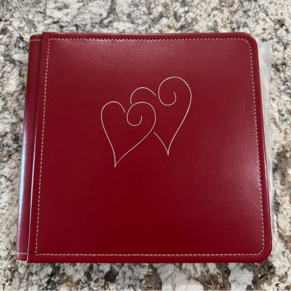 Creative Memories PicFolio Max 8x8 Red w Silver Heart Scrapbook Album Retired